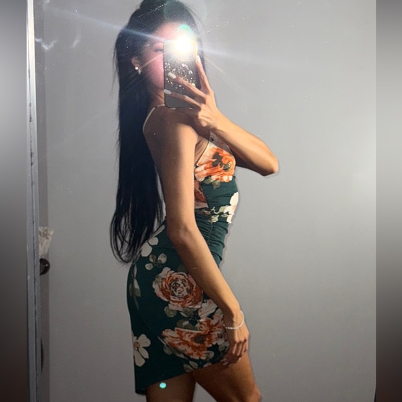 Windsor Dark Green Floral Mini Dress - Picture 2 of 3